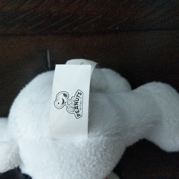 🛍️MetLife Snoopy Plush - Picture 5 of 9